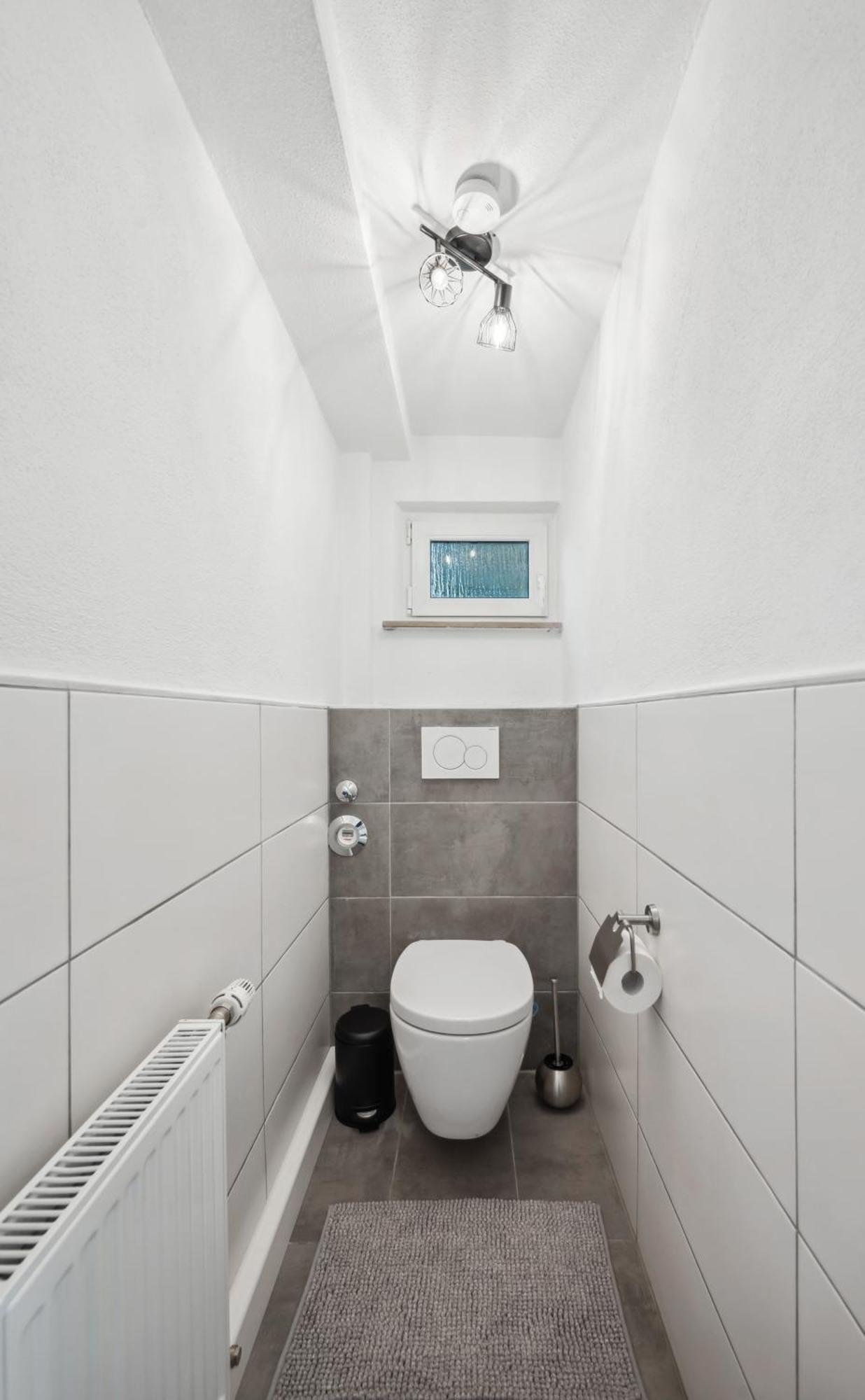 Malu Rooms - Ruhige Lage, Erdgeschoss, Smarttv, Netflix, 24H Checkin, Ludwigsburg Exterior photo